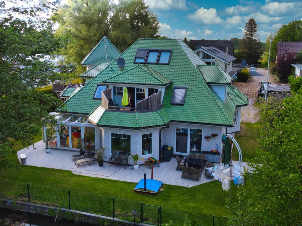 Moderne Maisonette-Wohnung Am Karpfenteich; Modern Apartment With View Of The Carp Pond Бармштедт Экстерьер фото