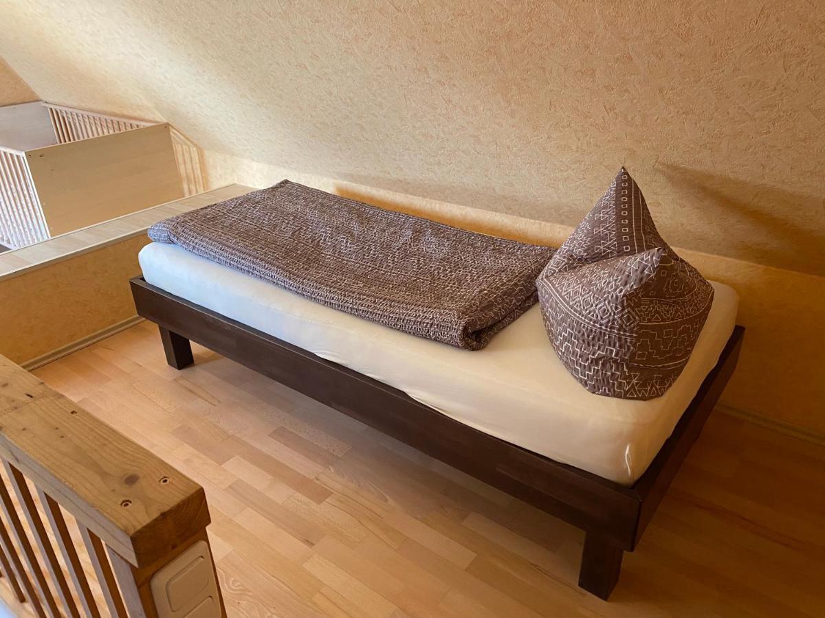 Moderne Maisonette-Wohnung Am Karpfenteich; Modern Apartment With View Of The Carp Pond Бармштедт Экстерьер фото